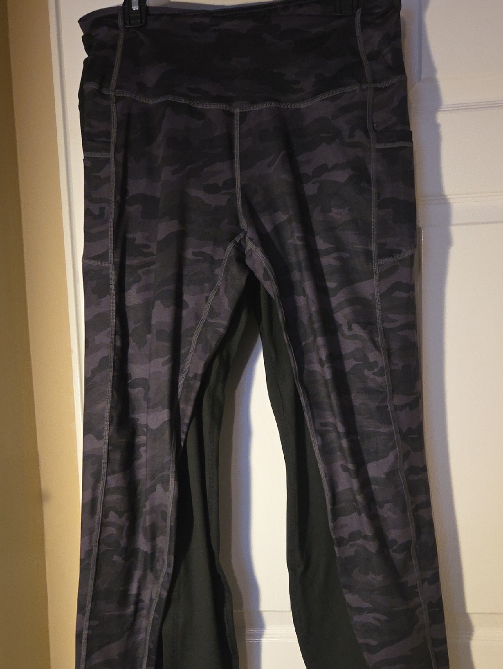 Women's Gray Camo/Black/Grey/Green Camo Active Leggings/4 Pair